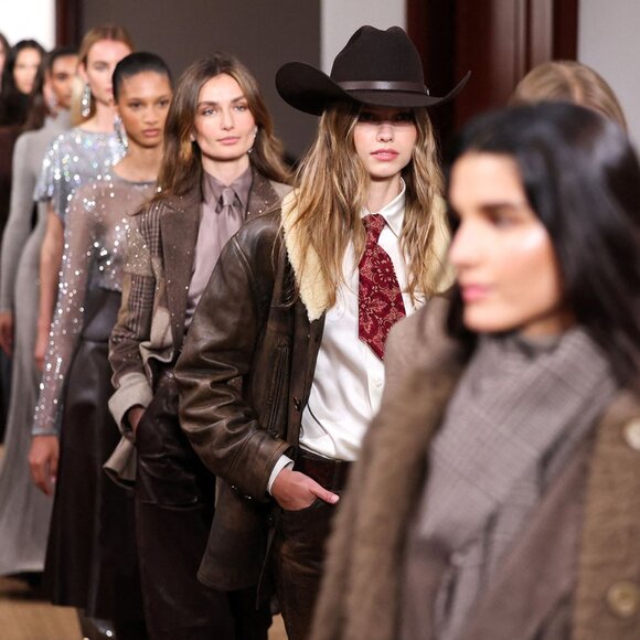 New RALPH LAUREN Ivory Pleated Faux Suede Strap Tunic Top 8 $298 - Picture 6 of 6